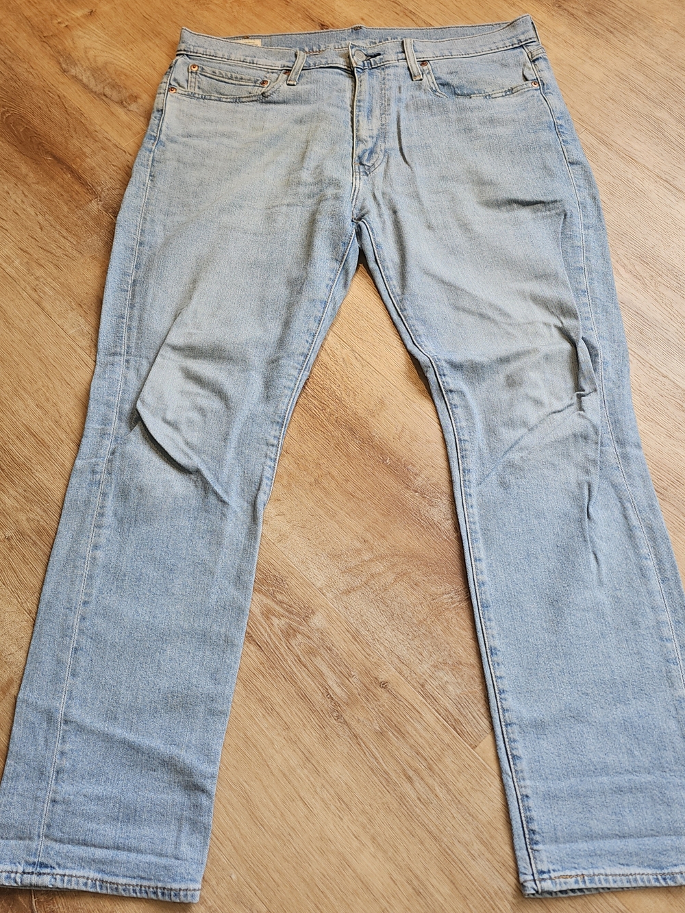 men's Levi's Premium 511 Slim Fit jeans in a light wash denim 36x30 NWOT